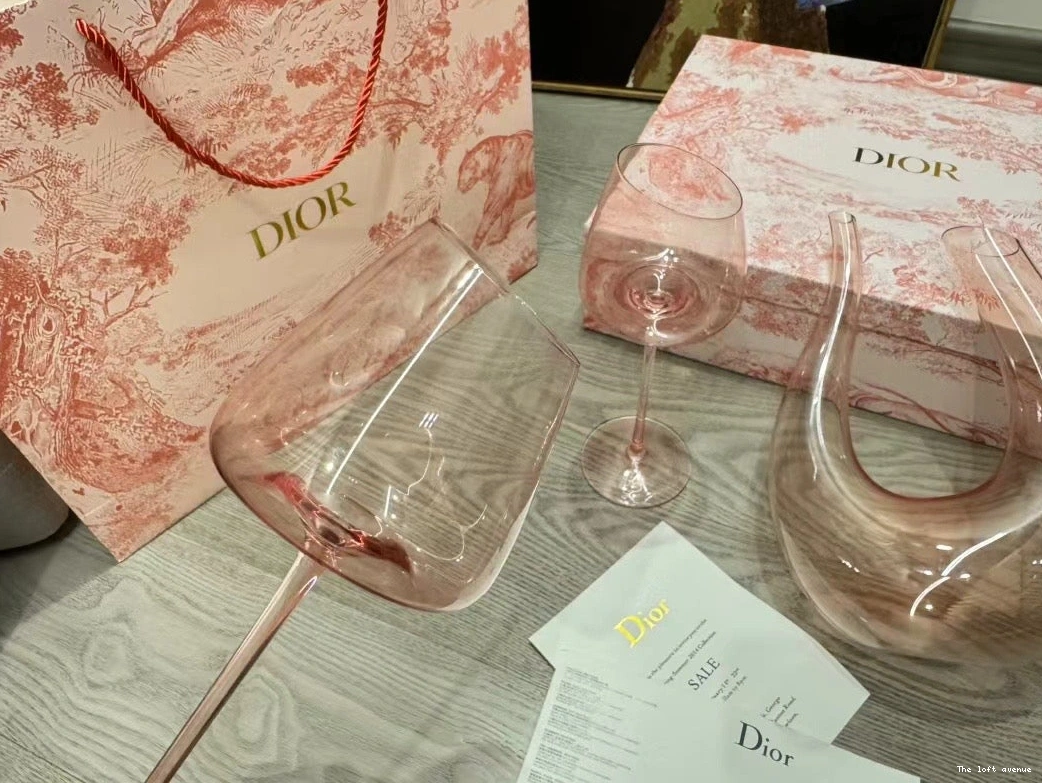 DECANTER AND GLASSES SET CHRISTIAN WINE 0824